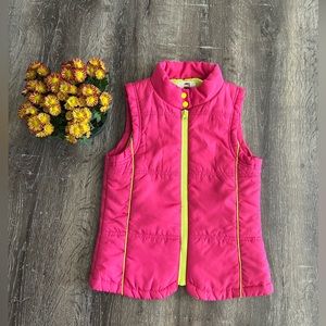 Sleeveless puffer jacket